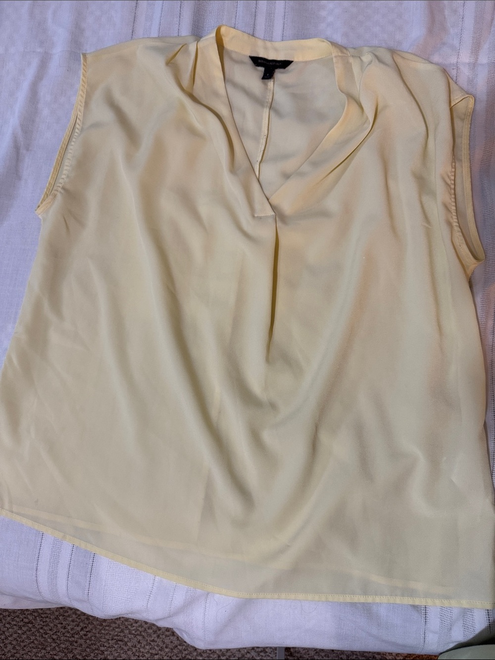 Banana Republic Pale Yellow Sleeveless V-Neck Blouse